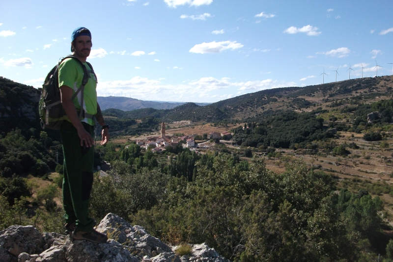 hacer senderismo cerca de Morella, escalar o hacer espeleología son otras actividades para hacer en la zona